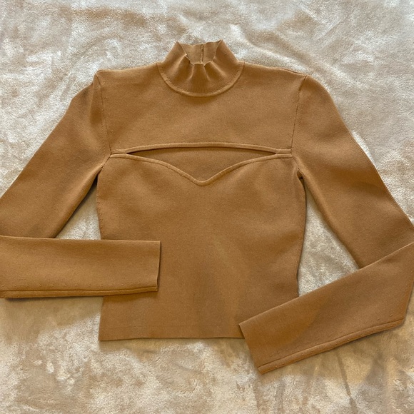 Aritzia⭐️Sculpt Knit Sweater♥️NEW! - Picture 2 of 11